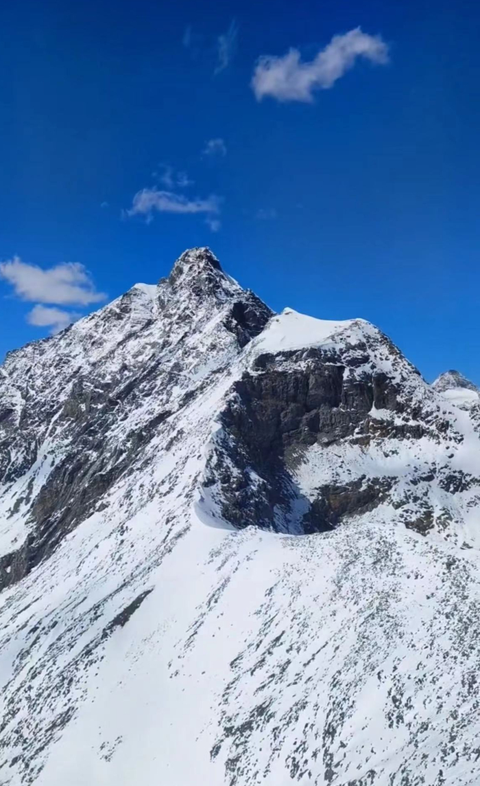 ▲图吉纳峰 网络视频截图