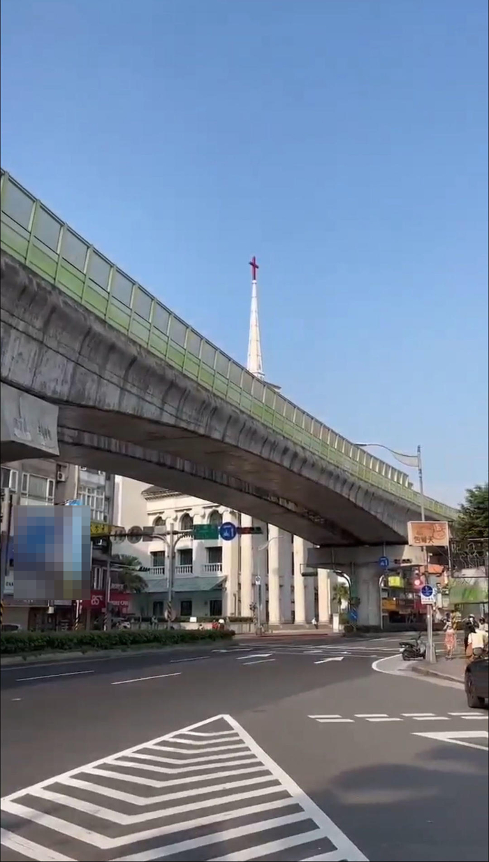 ▲网传视频中，文湖线高架晃动明显