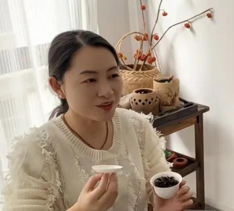 ▲佩婷说自家这款东郊鸭屎香又香又正。