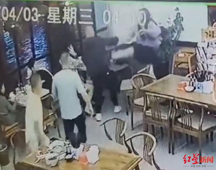 案发现场 图据网传视频截图