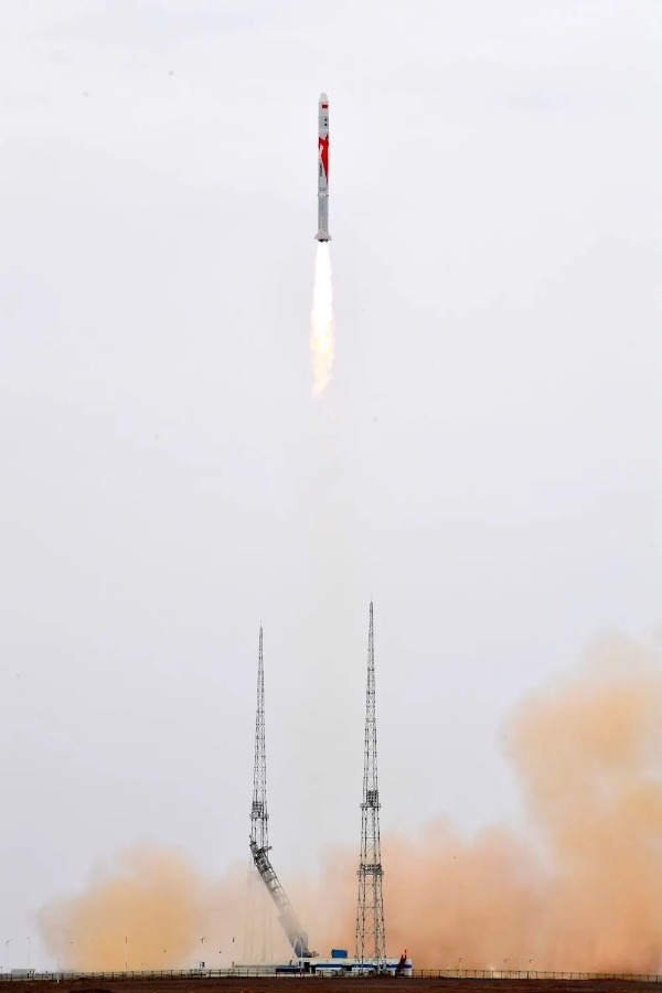 △2023年7月12日，朱雀二号遥二运载火箭发射成功。