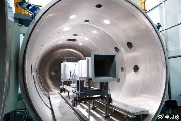 空间环境地面模拟装置中的火星尘舱