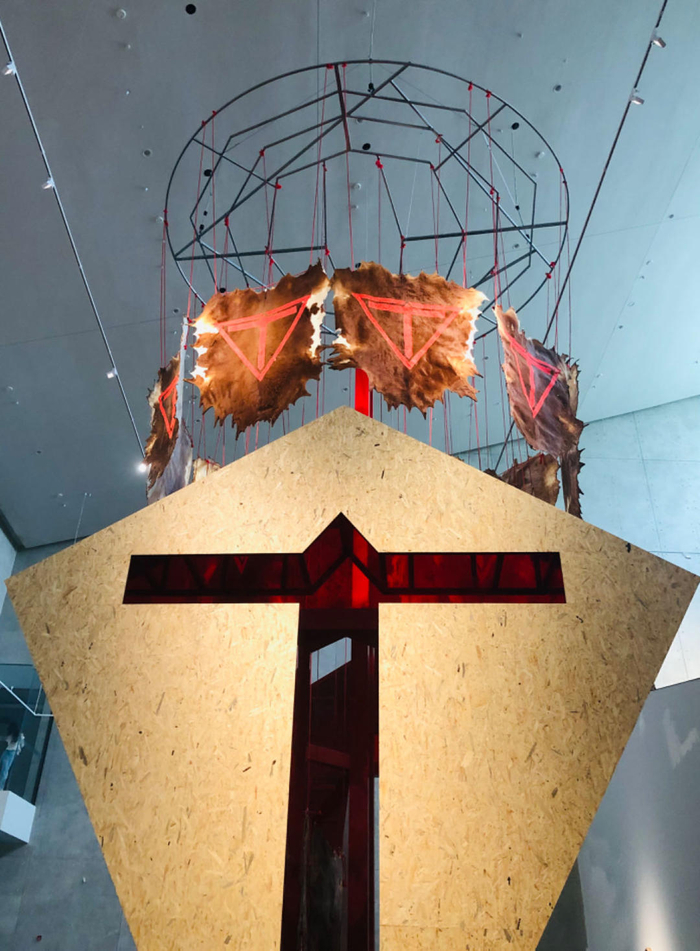 大型装置作品《朱砂·祭》