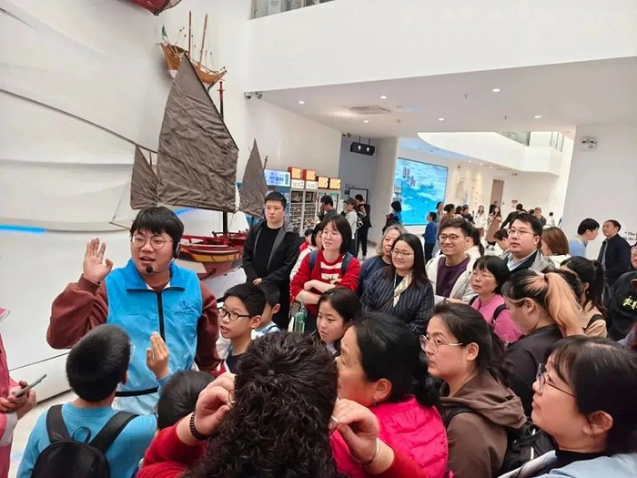 海外交通史博物馆接待游客，图源：@海丝泉州文旅之声