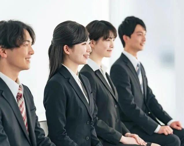 日本大学毕业生平均月薪是多少