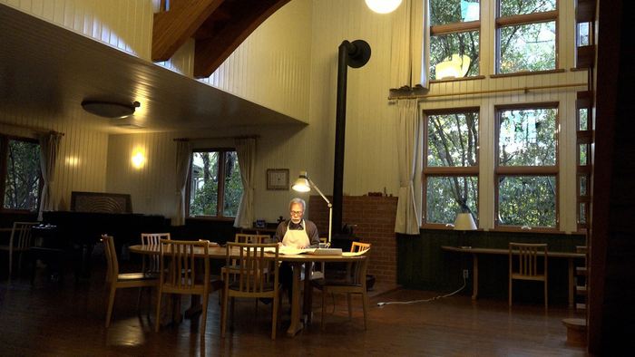 “我们要做不放弃理想的现实主义者。”（图/NHK）