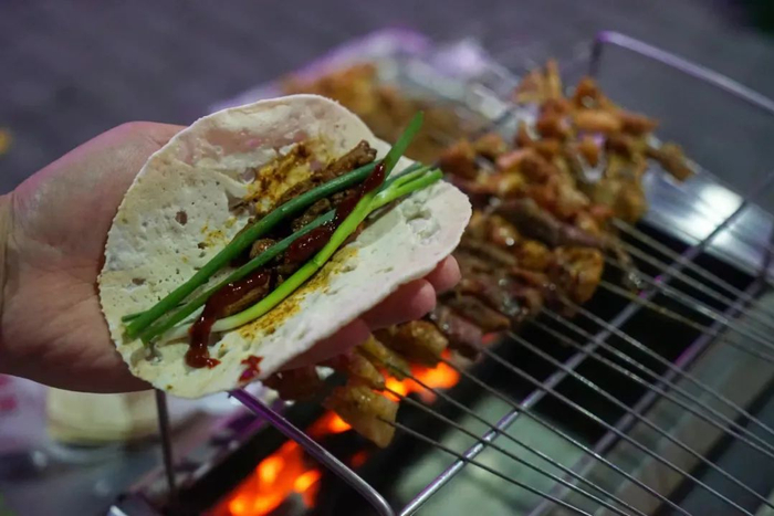 淄博烧烤。陈淑莲/摄