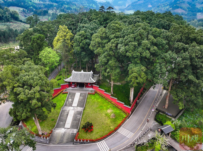 正在打造的中国·荥经桢楠王公园 黄刚 摄