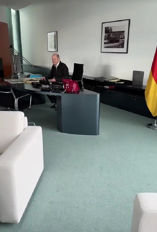 ▲朔尔茨在TikTok平台发布第一个视频