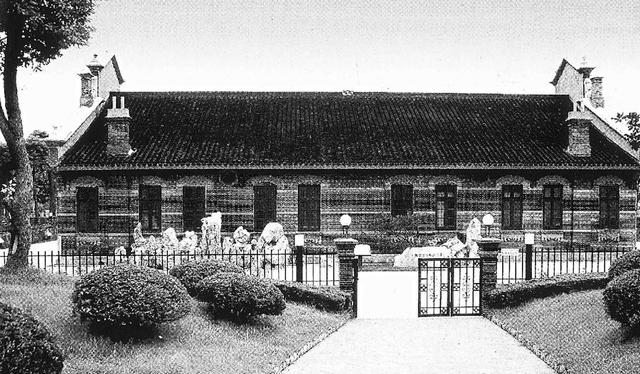 图为浦东陈桂春宅外观。传统的布局方式、西式的装饰细部体现出中西结合的“沪派民居”建筑特征。 资料图片