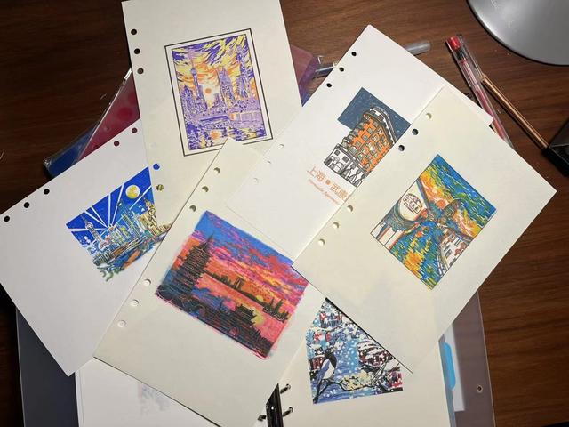 如今盖章越发精美复杂。（简工博 摄）