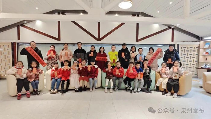 “情景式”闽南语教学试点班