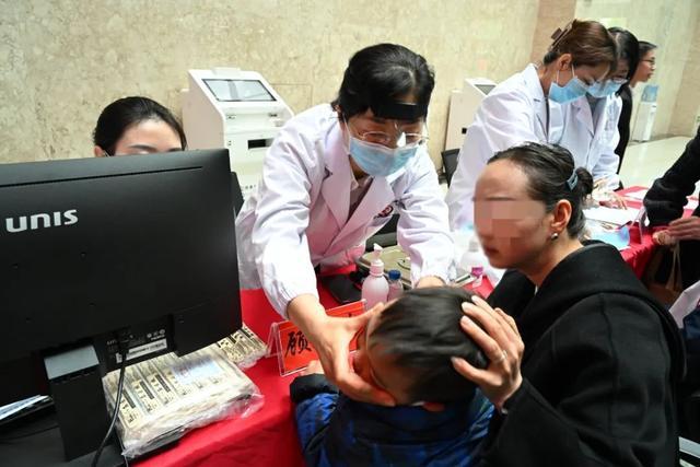 上海市儿童医院国家临床重点专科重症医学昭通分中心及四个专家工作站落户昭通市第一人民医院