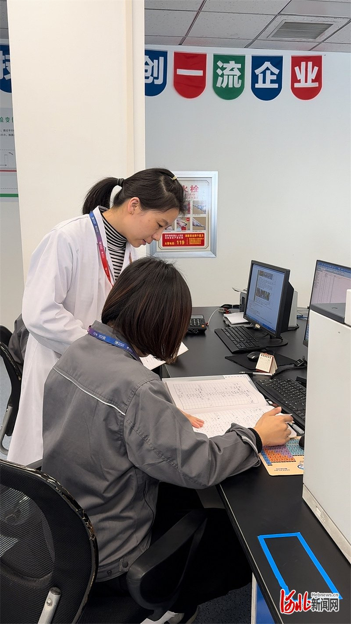 从单色显示到彩色显示,从起步到追赶再到超越,诚志永华一次次打破国外