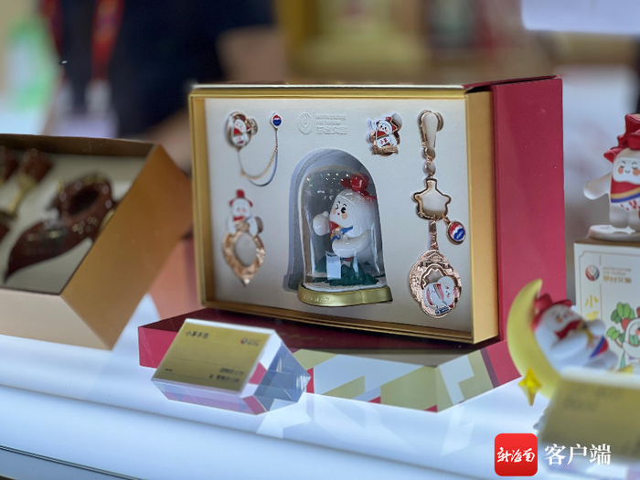 　　茅台文创产品。记者 王洪旭 摄