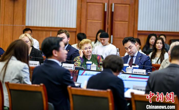 4月13日，湖北—俄罗斯高等教育交流合作对话会在武汉举行。记者张畅摄