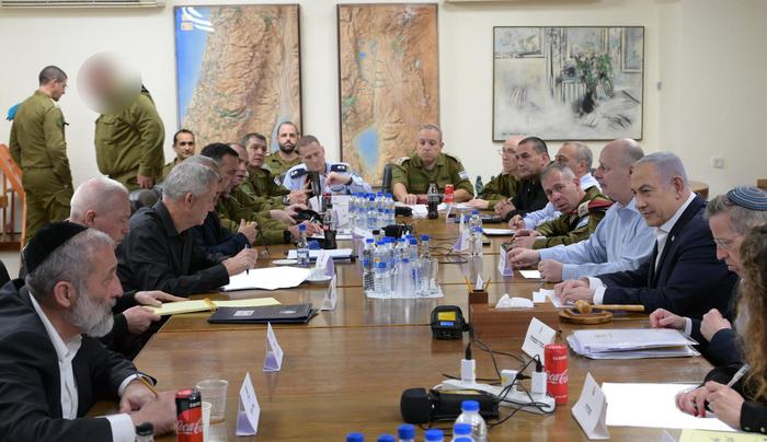 当地时间4月14日，以色列战时内阁和高级安全官员在特拉维夫举行会议 图自以色列政府新闻办公室