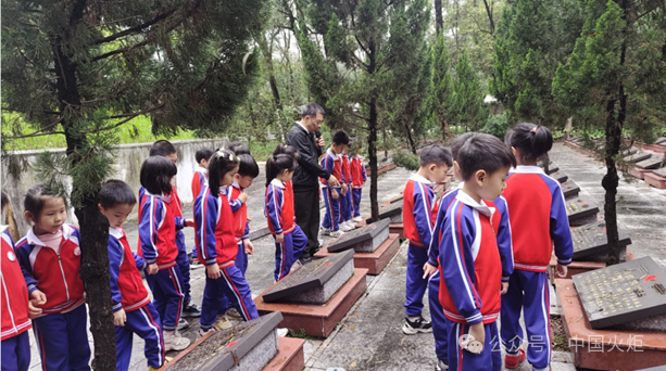 今日关工事③|关工委|工事|小学_新浪新闻