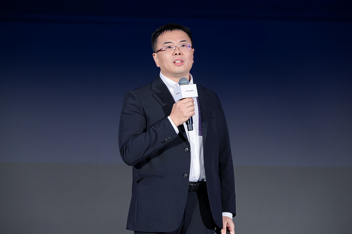 兴业银行金融科技研究院基础研究处处长周伟然