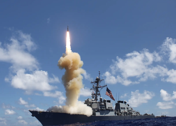 ▲美军在2012年一次演习中发射SM-3