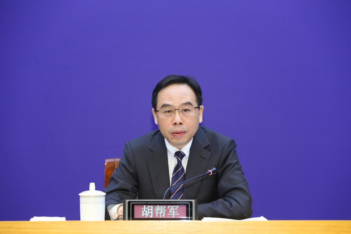 贵州省市场监管局党组成员、副局长胡帮军