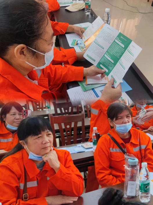 图为中国人寿财险钦州中支开展2024年新市民金融消费者权益保护教育宣传活动