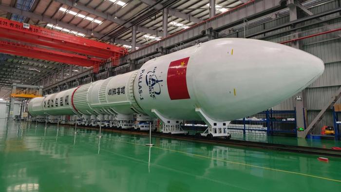   安徽星河动力装备科技有限公司整装下线的“智神星一号”液体运载火箭。（鲍勇 摄）