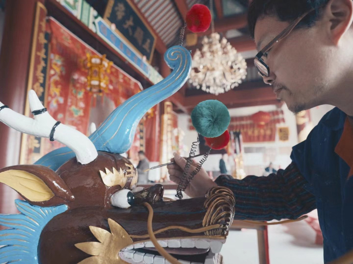 龙吟车制作中。 刑光理 摄