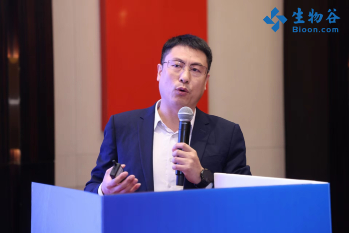 陈红波教授发表演讲