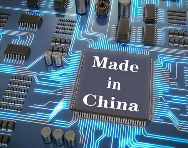 同时，这也是一个信号，告诉世界：中国在芯片领域，不仅仅是个玩家，更是个规则制定者。
