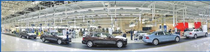大庆沃尔沃工厂的杰作S90豪华轿车生产线。图片来源：黑龙江日报