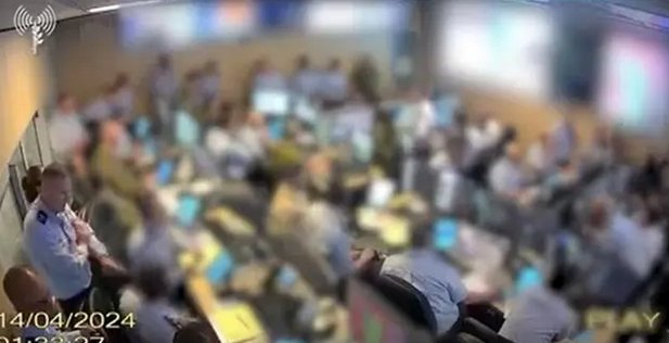 以军公布14日伊朗袭击期间以空军控制室画面，称有美国军官坐阵