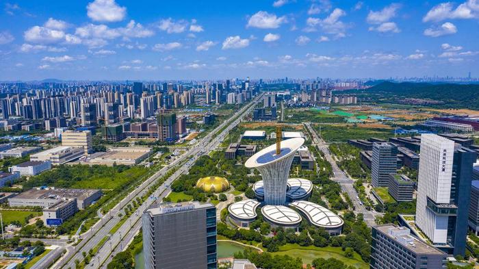 俯瞰光谷的科技创新聚集区——武汉未来科技城。（湖北日报全媒记者 魏铼 摄）
