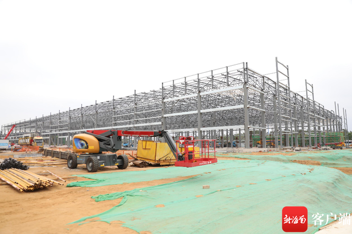 湘琼先进制造业共建产业园首开区内，项目如火如荼建设中。记者 李庆芳 摄