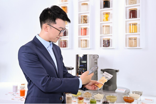（营养师顾中一体验破壁料理谷物包）