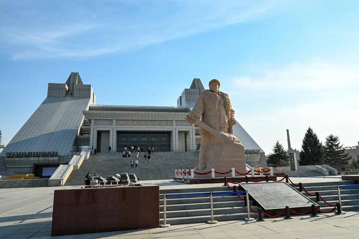 2024年3月27日拍摄的铁人王进喜纪念馆