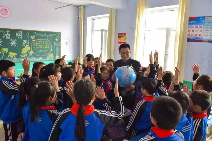 与自然共生 伴法律同行