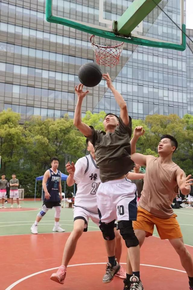 这场篮球赛,超燃!