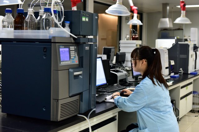 国内外大型企业集团纷纷开展废塑料化学循环产业化示范应用。摄影/章轲