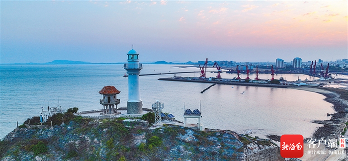 鱼鳞角灯塔。海南日报记者 陈元才 摄