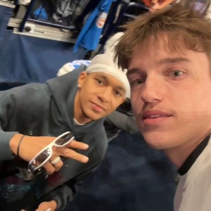 俄克拉荷马雷霆队精彩对决全程高清直播呈现紧张刺激的NBA赛场瞬间让球迷身临其境感受球队拼搏风采