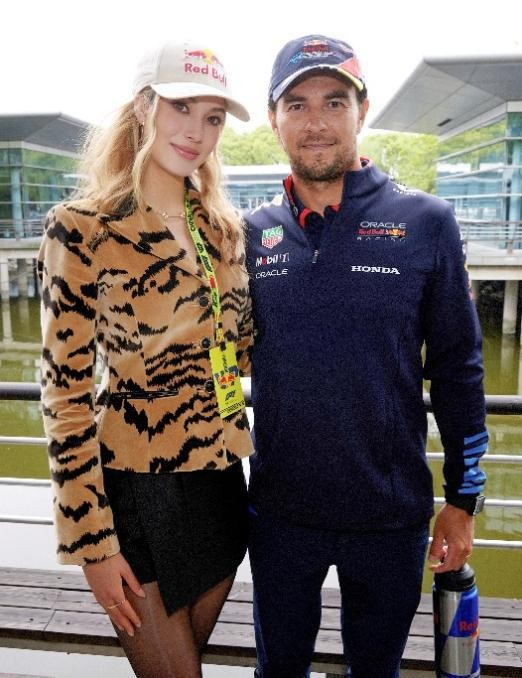 「强势问鼎」奥地利red bull车队车手麦克斯·维斯塔潘稳定发挥, 首次