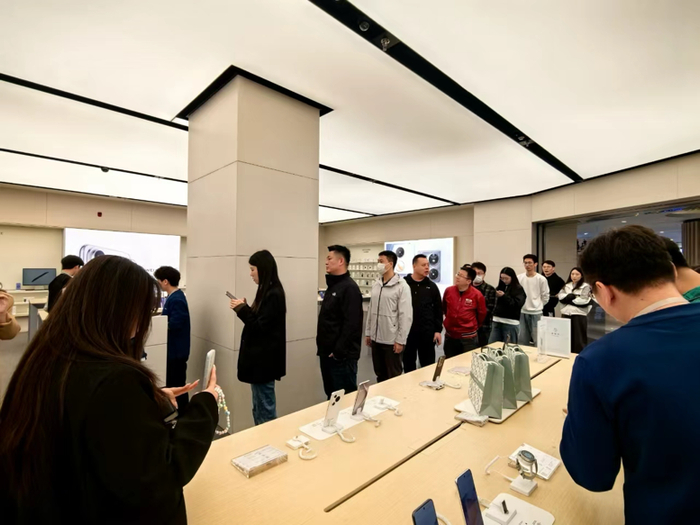 华为pura 70系列两款新机型上架,再度引发抢购热潮 引领风向!