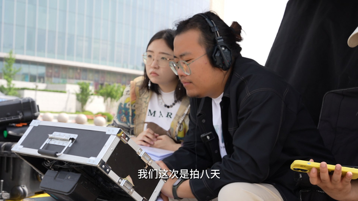 导演李万颀在拍摄现场