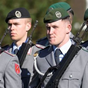 德国联邦国防军采购一节7号电池要花3欧元