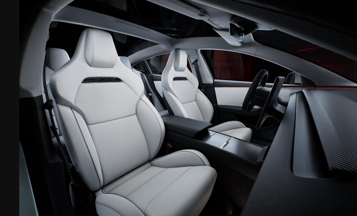 （来源：特斯拉）