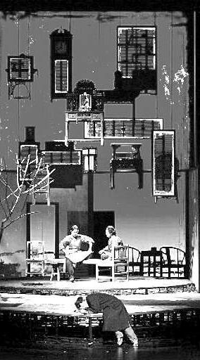     《活动变人形》剧照 资料图片