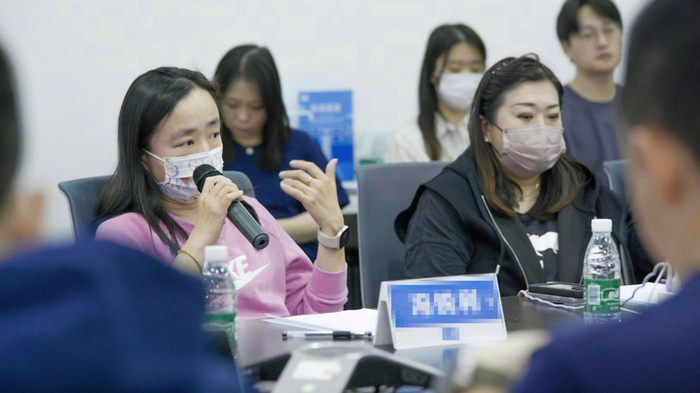 图：水滴保用户在共创会现场参与讨论