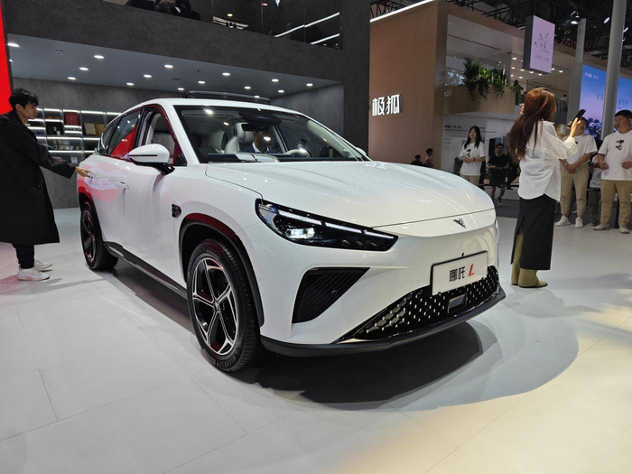 ▲哪吒L（《消费者报道》摄）