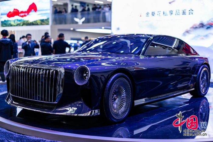 红旗金葵花概念汽车亮相北京车展。中国网记者 郑亮摄